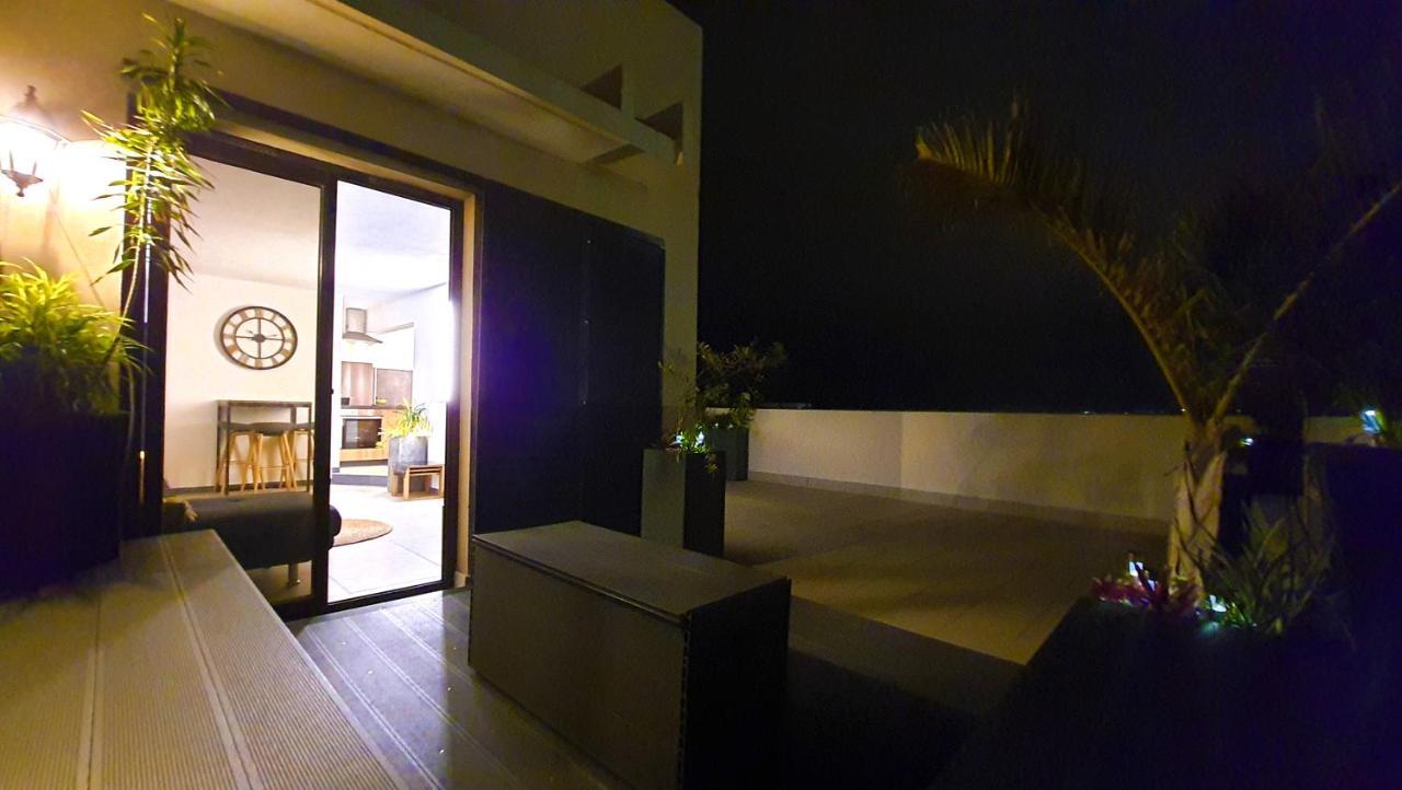 Rooftop - L'Appartement En Haut Saint-Denis Exterior foto